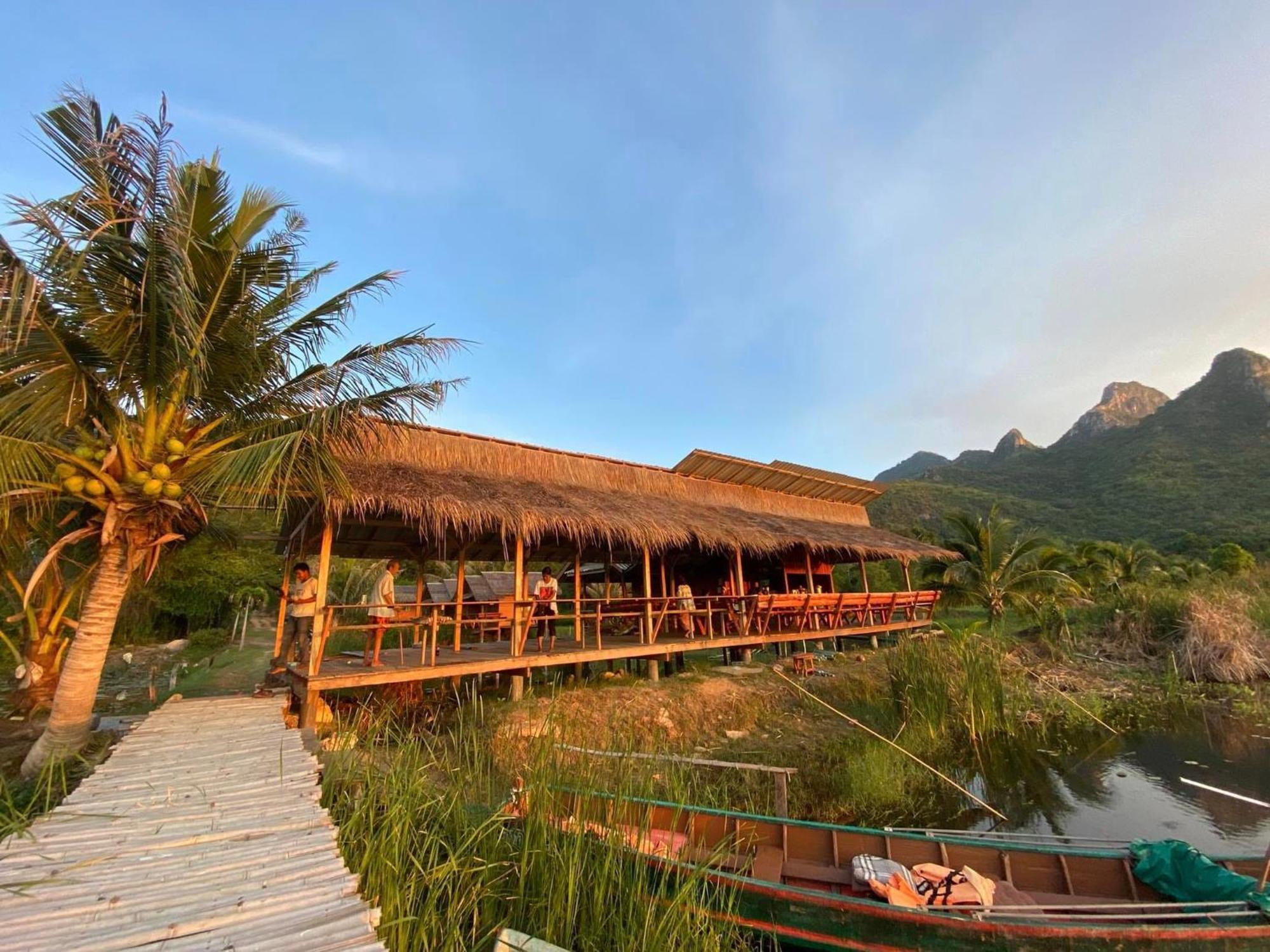 Lungcha Homestay Sam Roi Yot Exterior photo