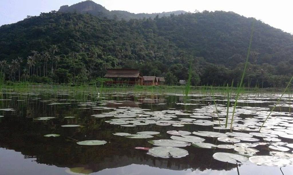 Lungcha Homestay Sam Roi Yot Exterior photo